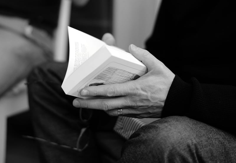 Time-Bending Stories